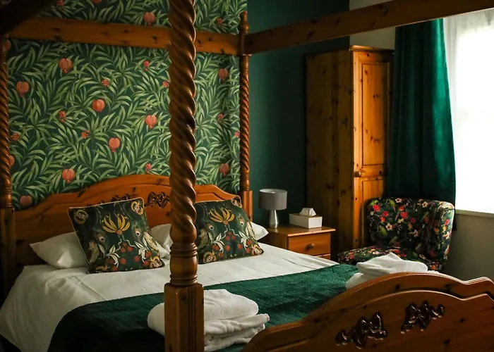 Waverley B & B